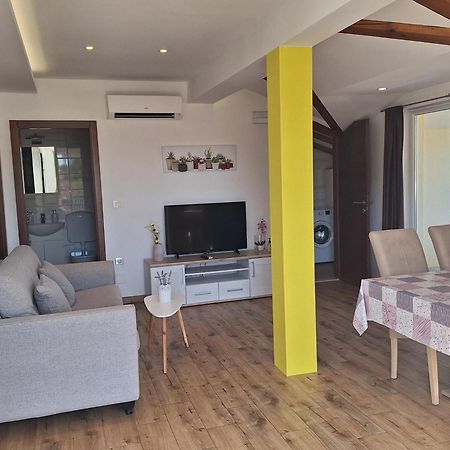 Apartments Sisevic - Comfort Apartments With Balconies And Sea View Слано Екстериор снимка