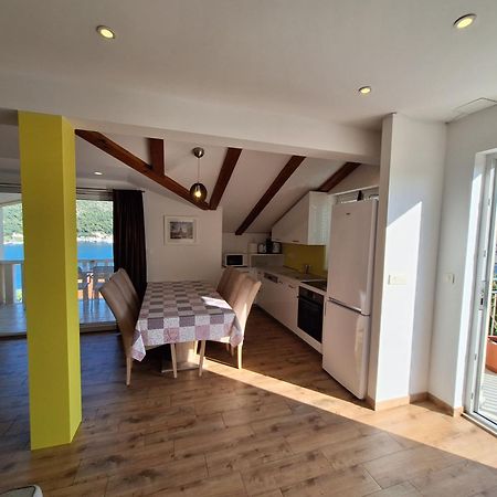 Apartments Sisevic - Comfort Apartments With Balconies And Sea View Слано Екстериор снимка