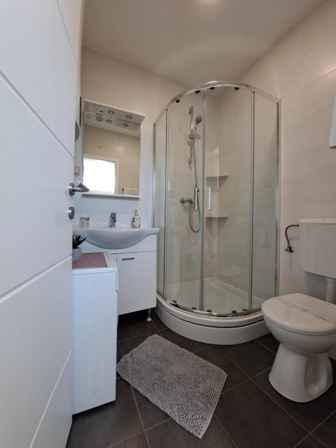 Apartments Sisevic - Comfort Apartments With Balconies And Sea View Слано Екстериор снимка