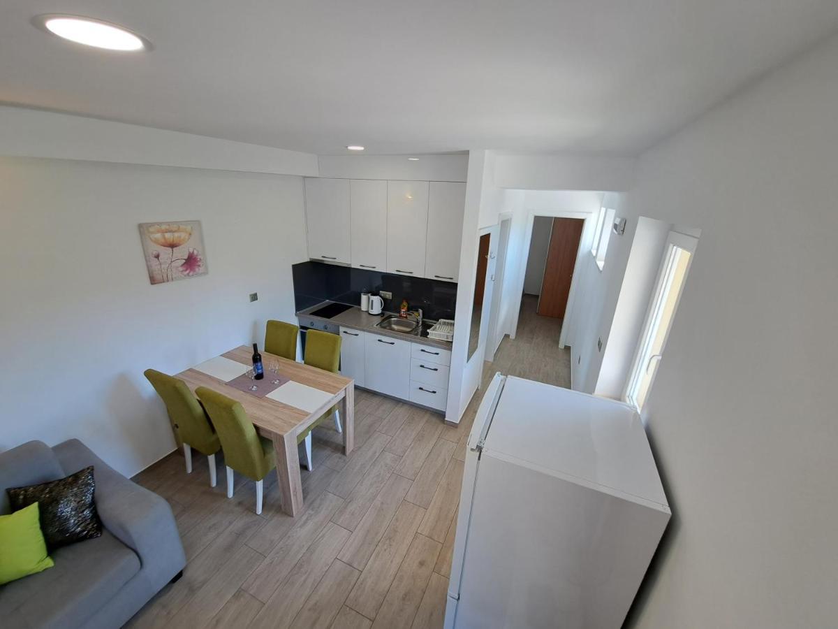 Apartments Sisevic - Comfort Apartments With Balconies And Sea View Слано Екстериор снимка