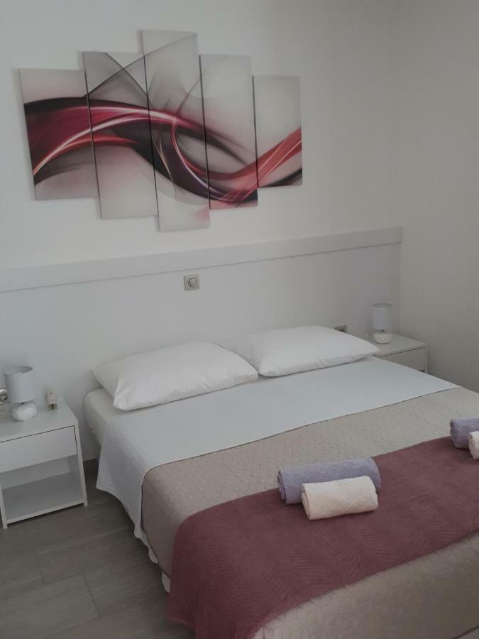 Apartments Sisevic - Comfort Apartments With Balconies And Sea View Слано Екстериор снимка