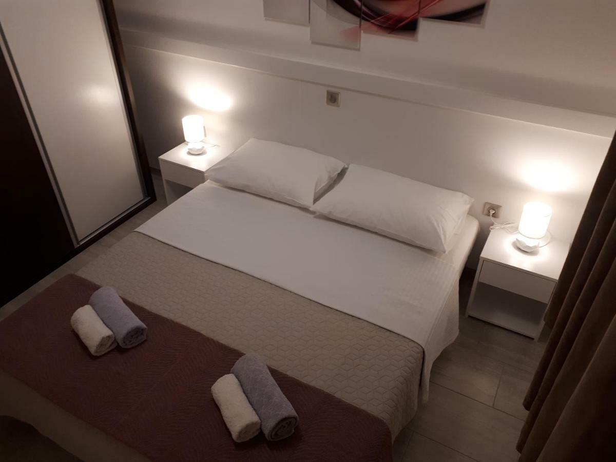 Apartments Sisevic - Comfort Apartments With Balconies And Sea View Слано Екстериор снимка